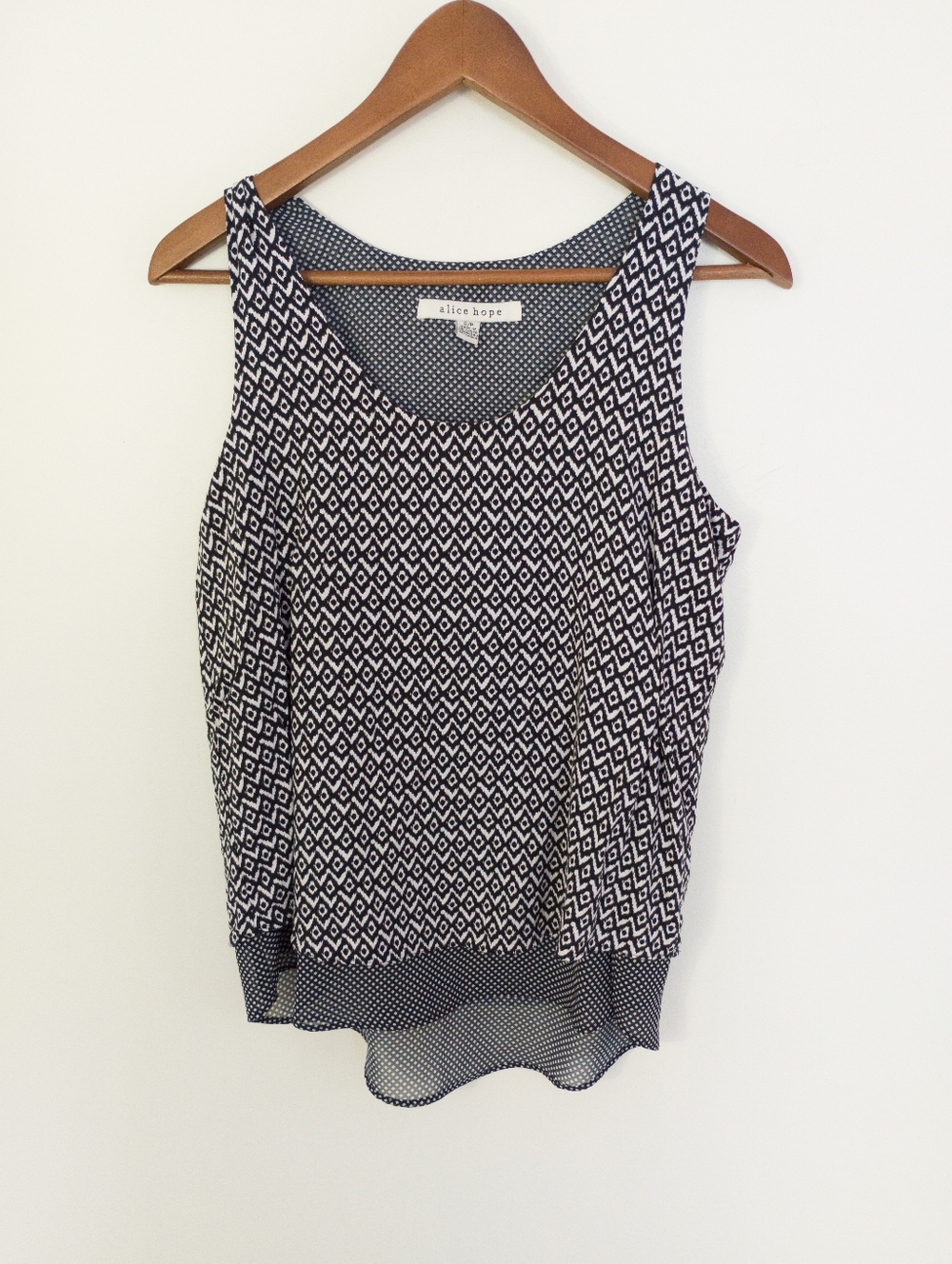 Alice Hope Silky Geometric Sleeveless Top Size Small